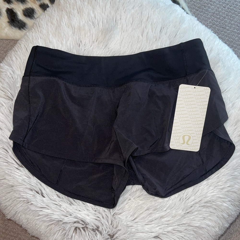 NWT Lululemon Speed Up 2.5 Inch Short Size 6